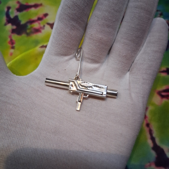 Grateful Dead Family Silver .925 Sterling 2A Straw Pendant With Case And Cloth - Picture 2 of 3